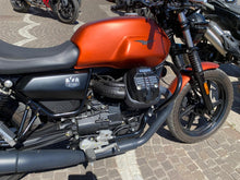 Carica l'immagine nel visualizzatore di Gallery, MOTO GUZZI V7 IV STONE - 2021 - KM 18083