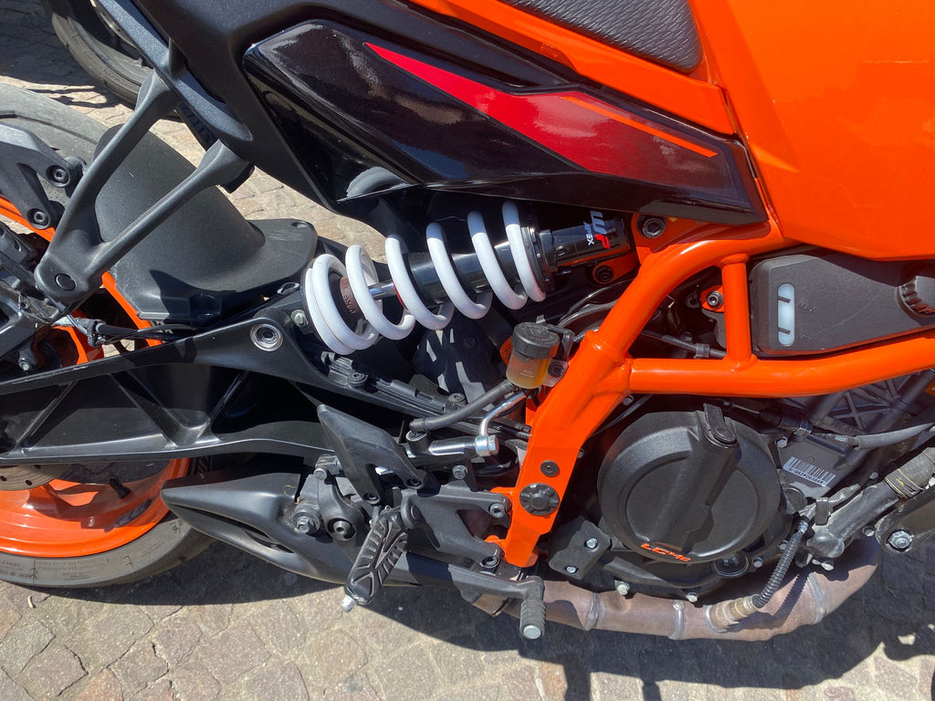 KTM 390 DUKE - 2025 - KM 6137