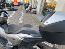 Carica l'immagine nel visualizzatore di Gallery, HONDA ADV 350 - 2024 - KM 9762