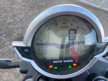 Carica l&#39;immagine nel visualizzatore di Gallery, MOTO GUZZI V7 STONE - 2021 - KM 19727
