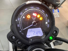 Carica l'immagine nel visualizzatore di Gallery, TRIUMPH SCRAMBLER 900 - 2024 - KM 2127