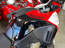Carica l'immagine nel visualizzatore di Gallery, DUCATI MULTISTRADA V4 PIKES PEAK - 2025 - KM 2963