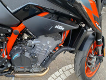 Carica l'immagine nel visualizzatore di Gallery, KTM 890 DUKE R - 2022 - KM 21090