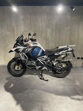 Carica l'immagine nel visualizzatore di Gallery, R 1250 GS ADV - ANNO 2022