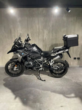 Carica l'immagine nel visualizzatore di Gallery, R 1250 GS - ANNO 2022 - KM 32319