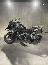 Carica l'immagine nel visualizzatore di Gallery, R 1250 GS - ANNO 2022 - KM 37470