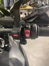 Carica l'immagine nel visualizzatore di Gallery, R 1250 GS - ANNO 2022 - KM 37470